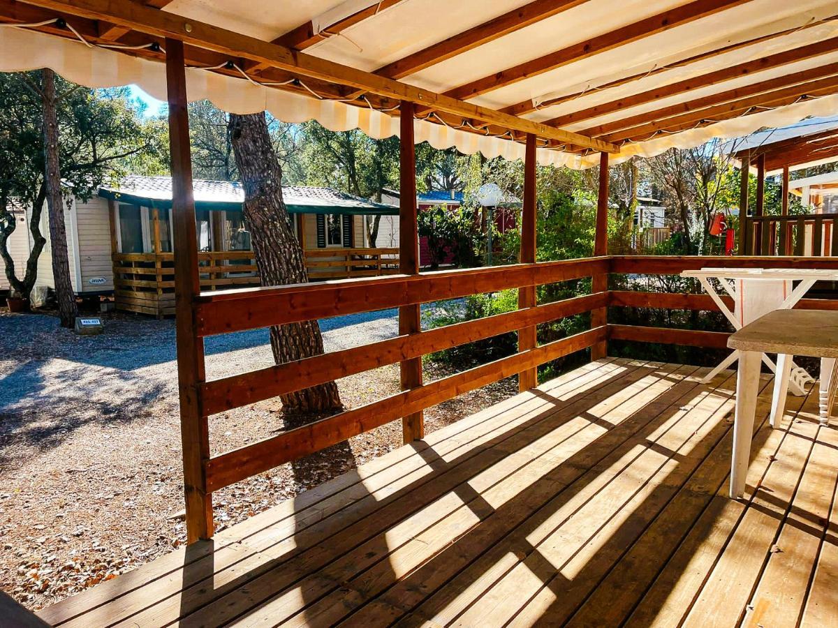3 Bedroom Chalets Camping Lei Suves - Joycasa Roquebrune-sur-Argens Buitenkant foto