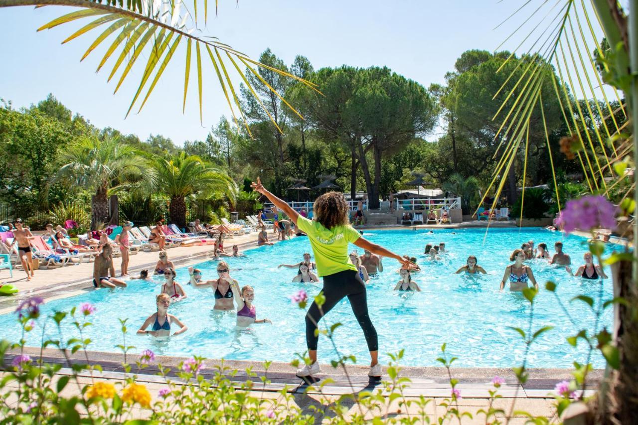 3 Bedroom Chalets Camping Lei Suves - Joycasa Roquebrune-sur-Argens Buitenkant foto