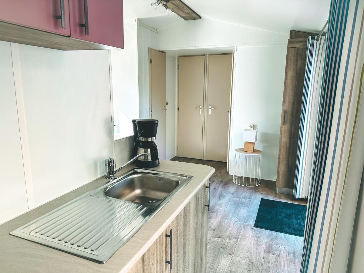 3 Bedroom Chalets Camping Lei Suves - Joycasa Roquebrune-sur-Argens Buitenkant foto