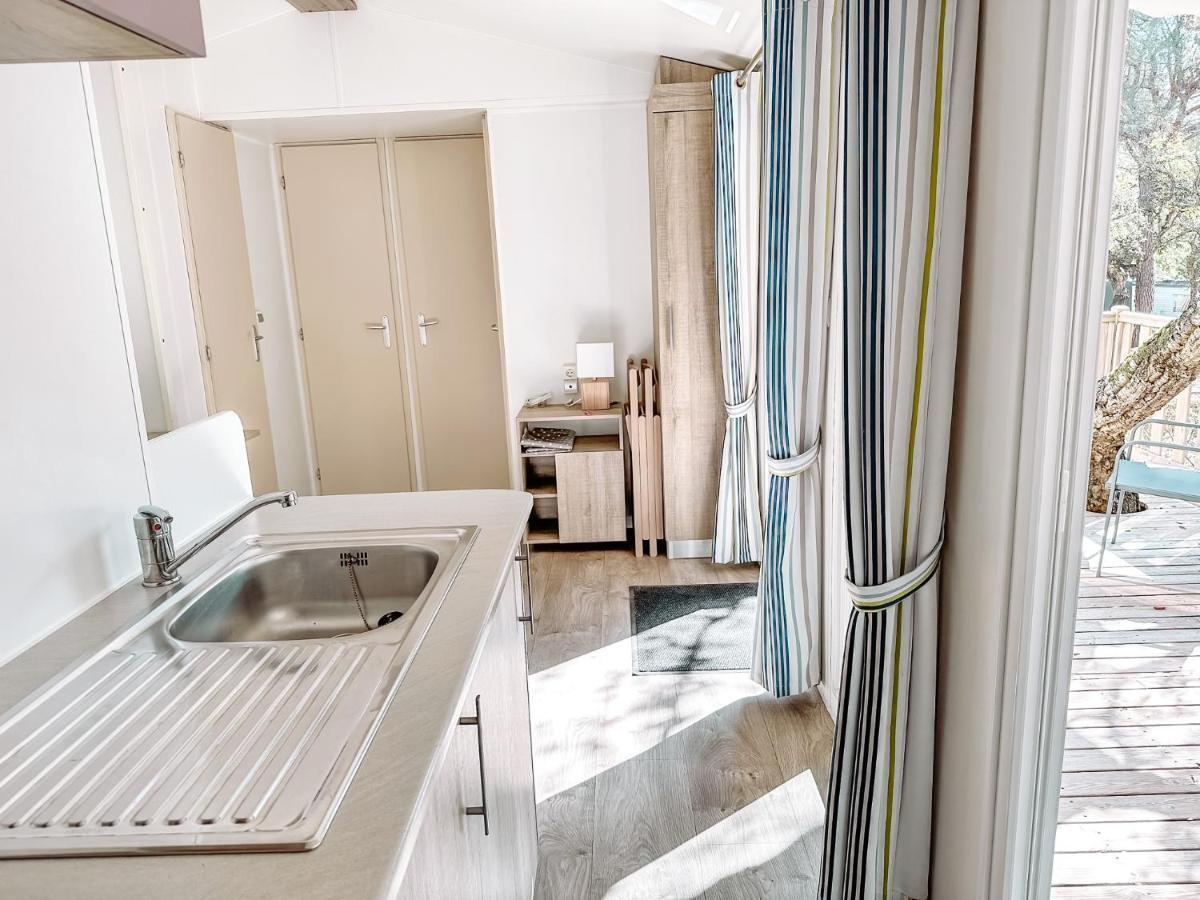 3 Bedroom Chalets Camping Lei Suves - Joycasa Roquebrune-sur-Argens Buitenkant foto
