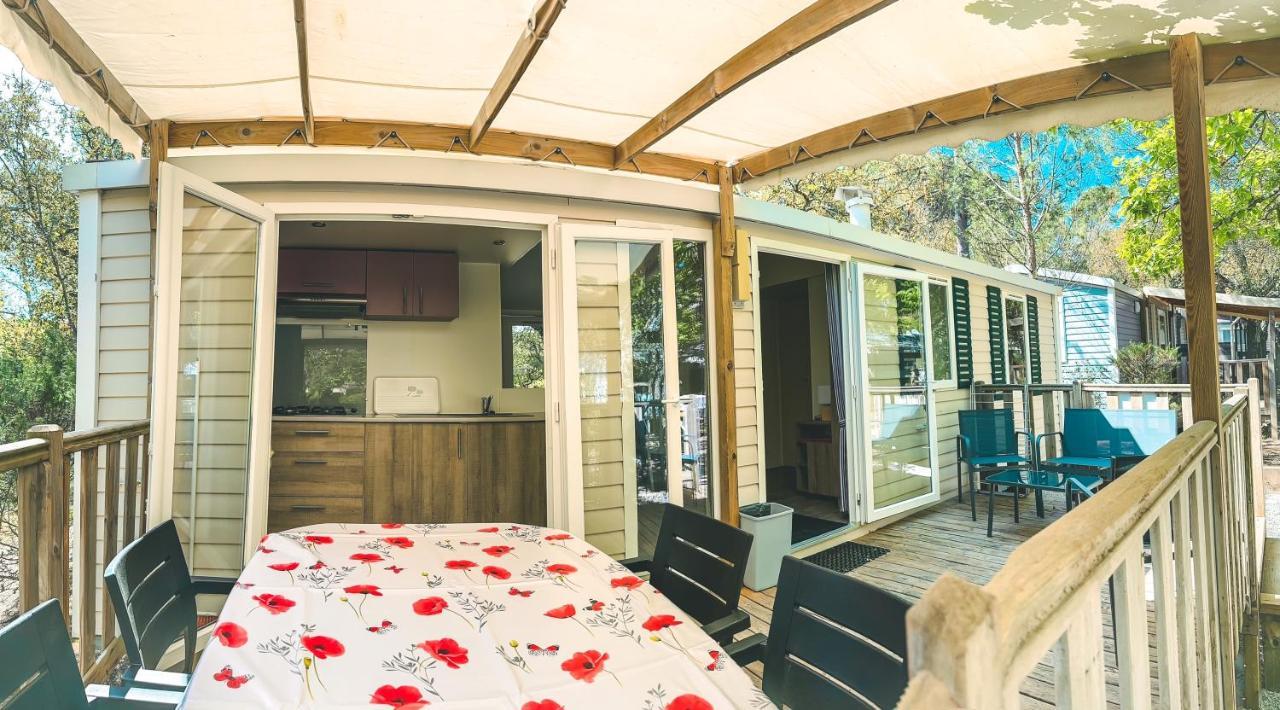 3 Bedroom Chalets Camping Lei Suves - Joycasa Roquebrune-sur-Argens Buitenkant foto