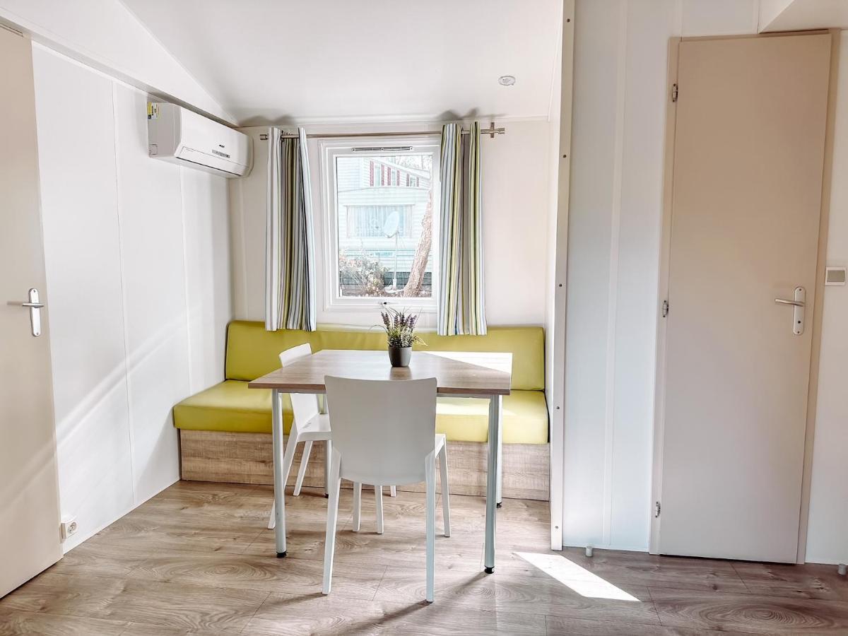 3 Bedroom Chalets Camping Lei Suves - Joycasa Roquebrune-sur-Argens Buitenkant foto