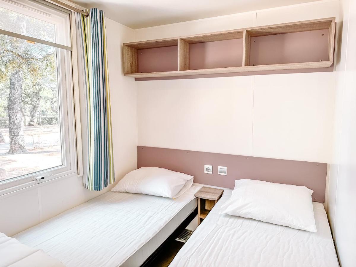3 Bedroom Chalets Camping Lei Suves - Joycasa Roquebrune-sur-Argens Buitenkant foto