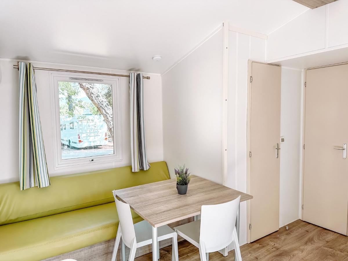 3 Bedroom Chalets Camping Lei Suves - Joycasa Roquebrune-sur-Argens Buitenkant foto