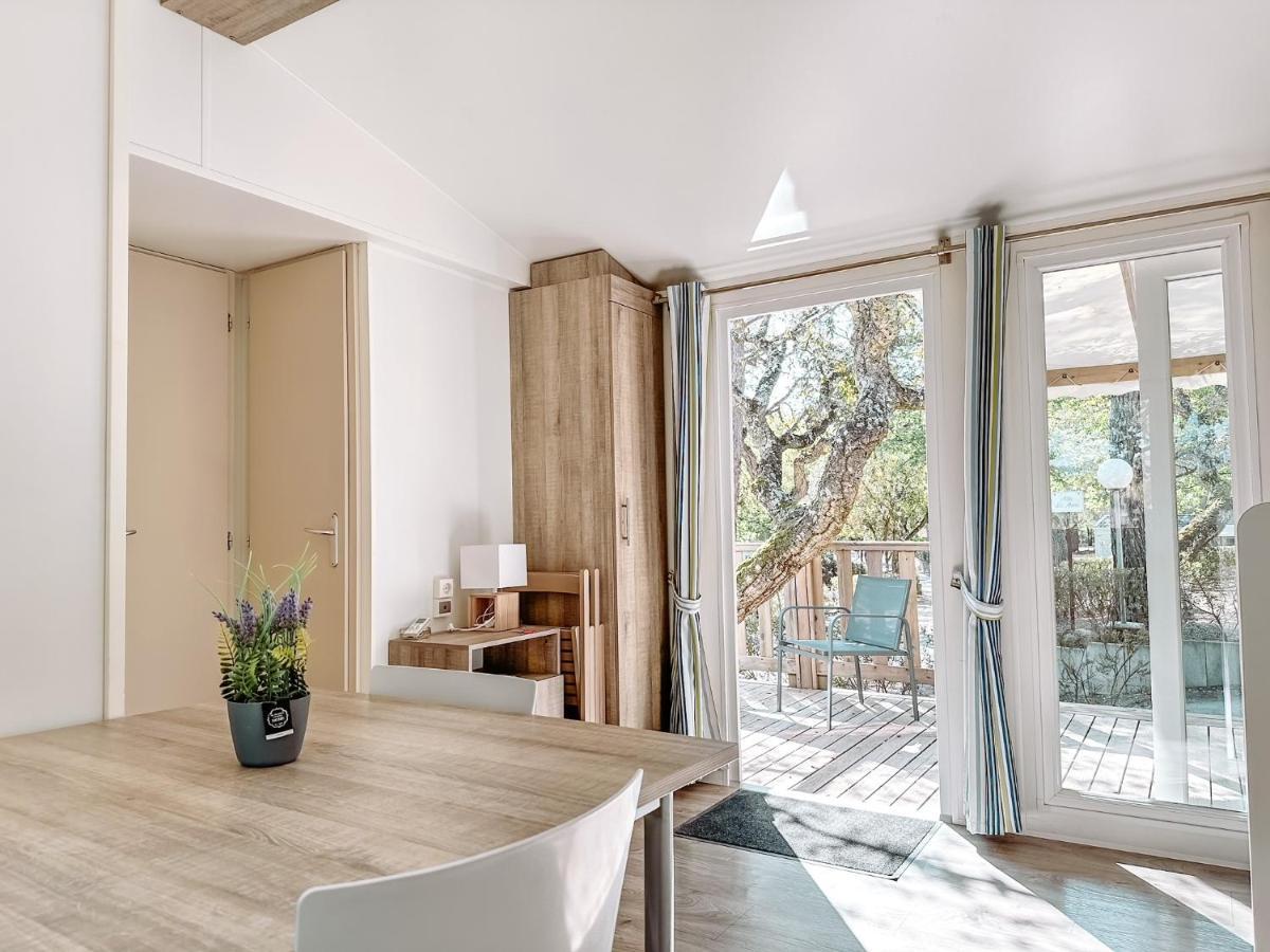 3 Bedroom Chalets Camping Lei Suves - Joycasa Roquebrune-sur-Argens Buitenkant foto