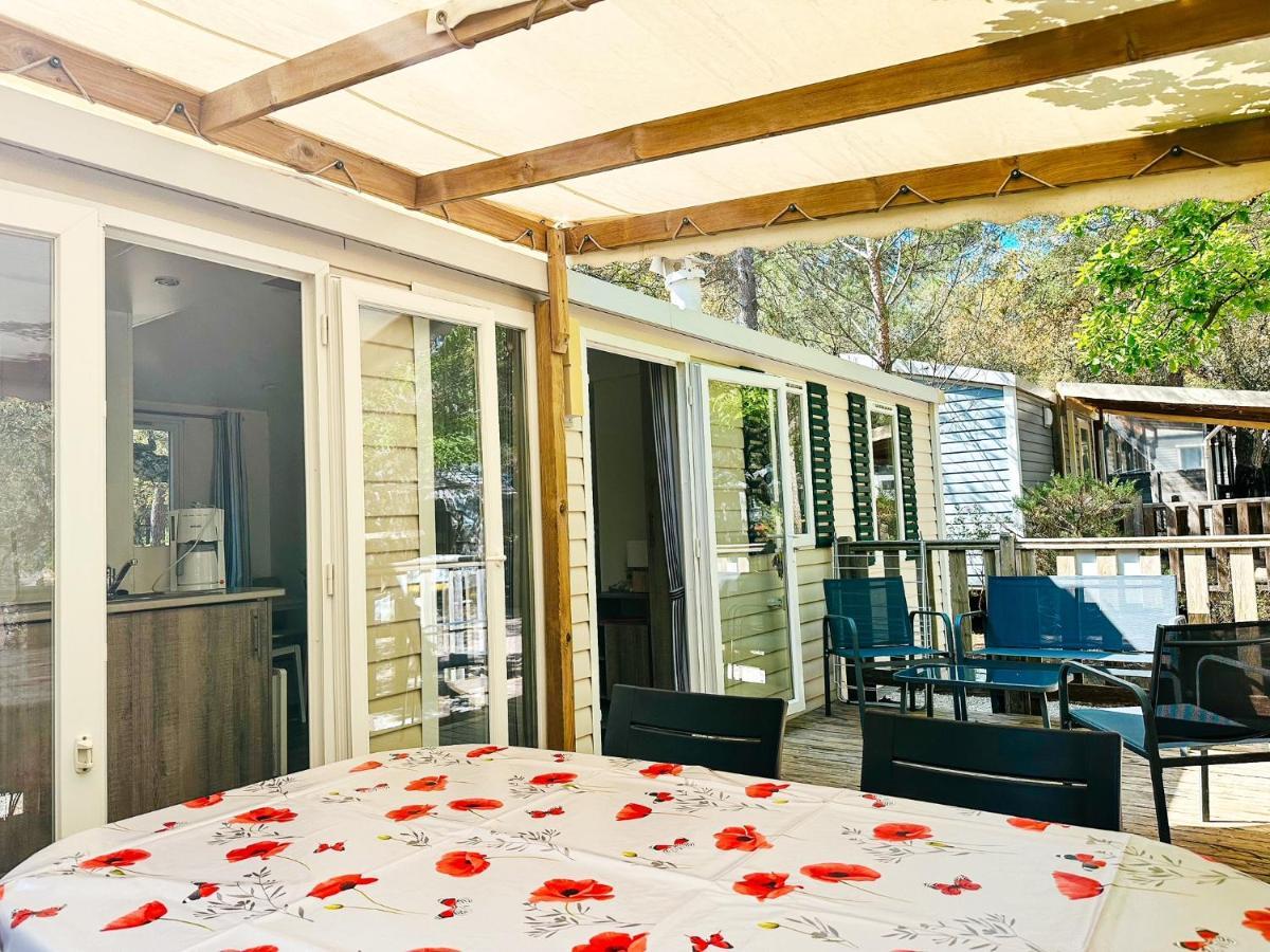 3 Bedroom Chalets Camping Lei Suves - Joycasa Roquebrune-sur-Argens Buitenkant foto